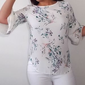Van Heusen | Small | 3/4 Bell Sleeve White Floral Women's Top